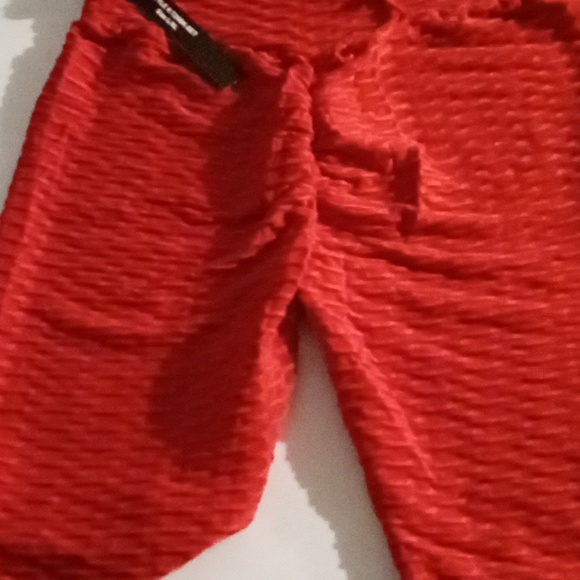 Activewear - Picture 3 of 3